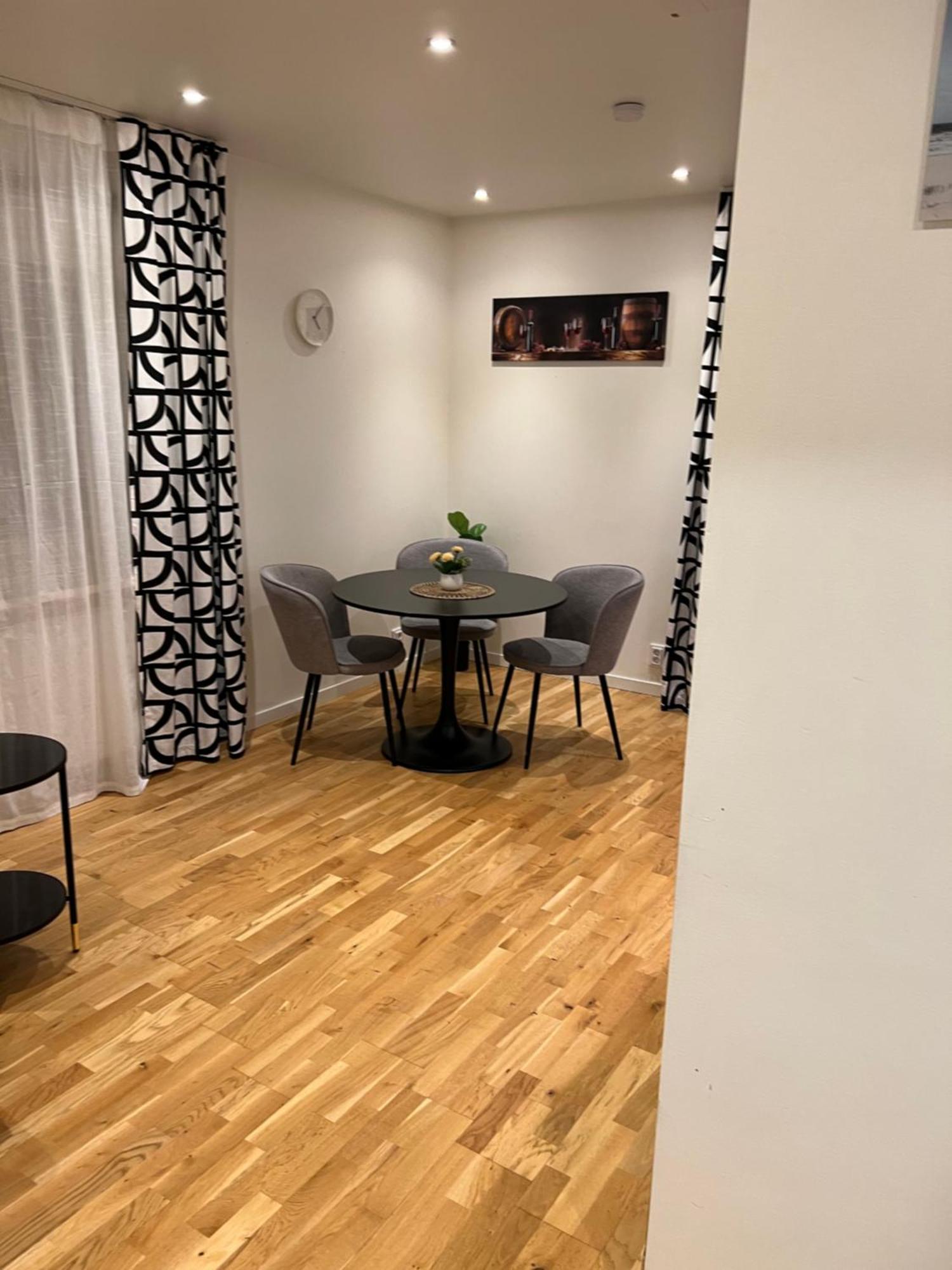 Noah Longstay Apartment Västerås Kültér fotó