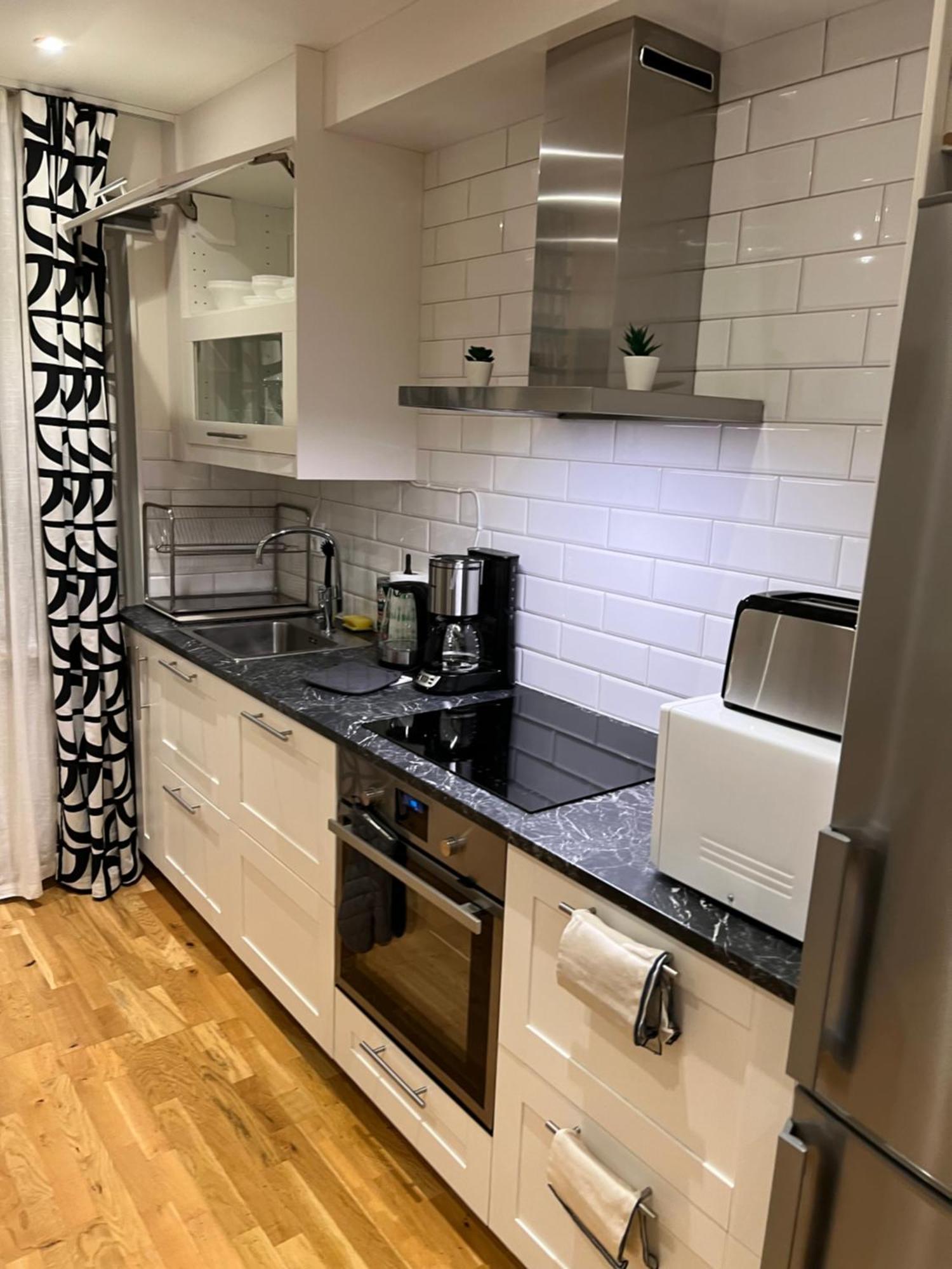 Noah Longstay Apartment Västerås Kültér fotó